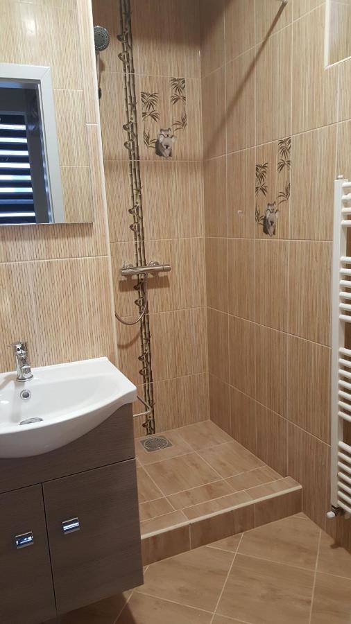 Illaberek Apartmanok Hajdúszoboszló Exterior foto