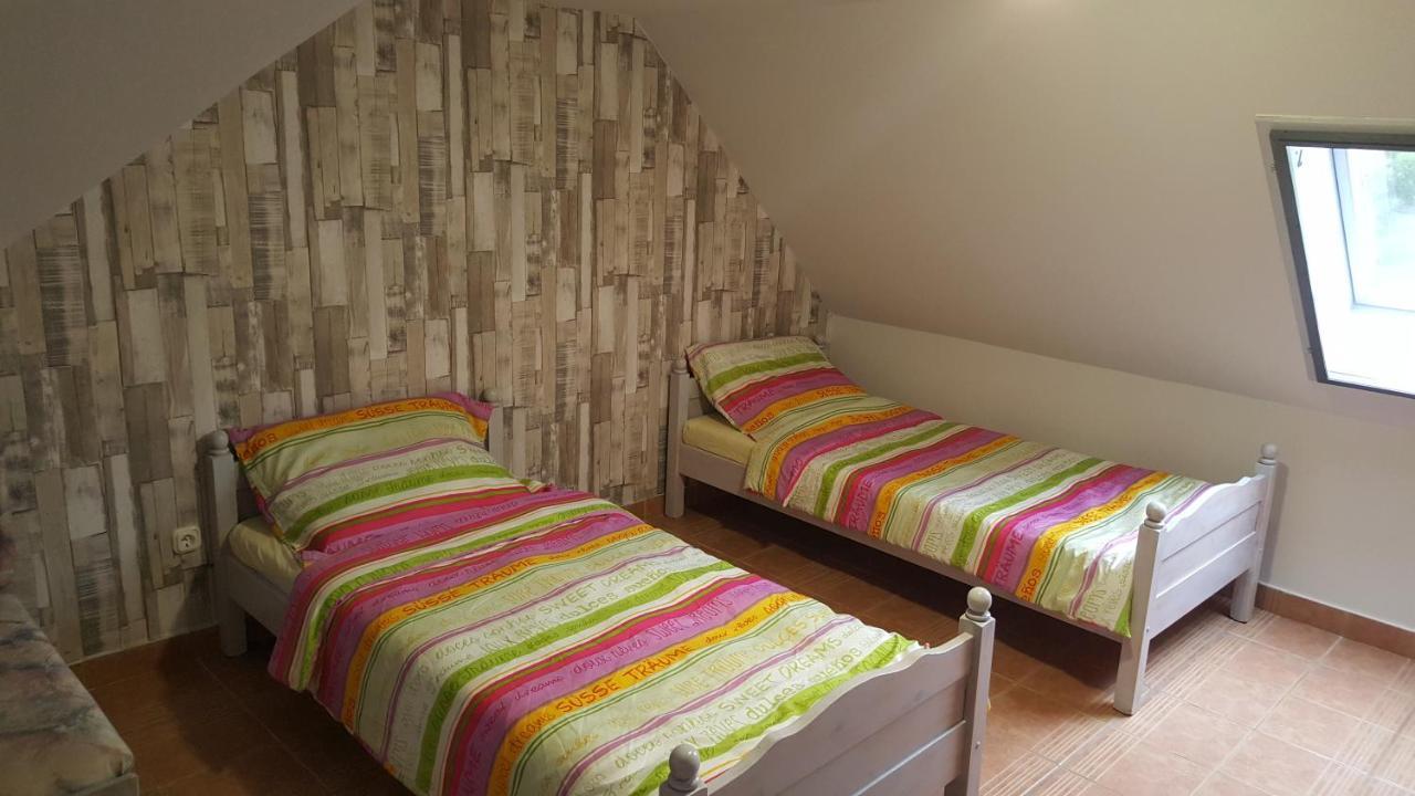 Illaberek Apartmanok Hajdúszoboszló Exterior foto