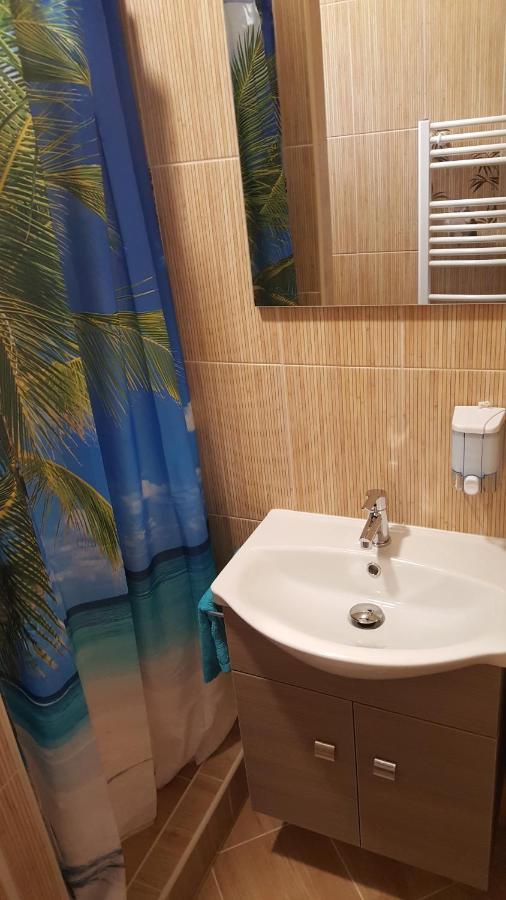 Illaberek Apartmanok Hajdúszoboszló Exterior foto