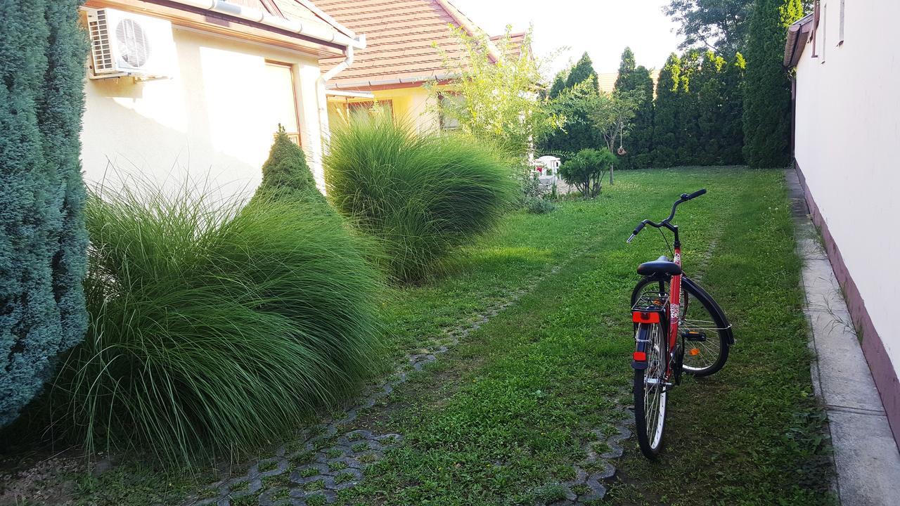 Illaberek Apartmanok Hajdúszoboszló Exterior foto