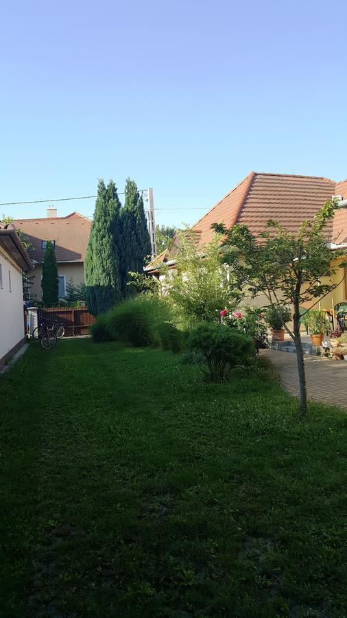 Illaberek Apartmanok Hajdúszoboszló Exterior foto